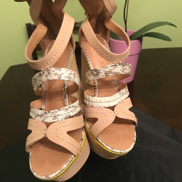 L.A.M.B. Gorgeous platform sandals - Picture 9 of 10
